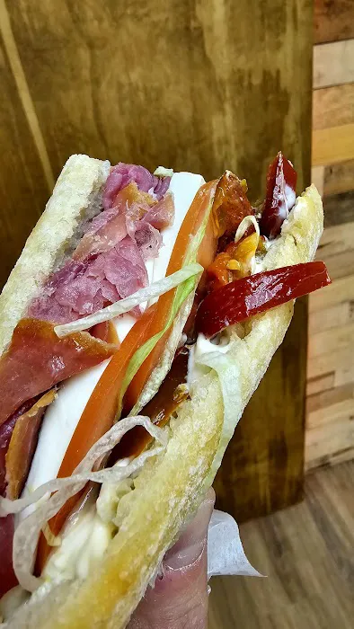 Wallington Deli Picture 8