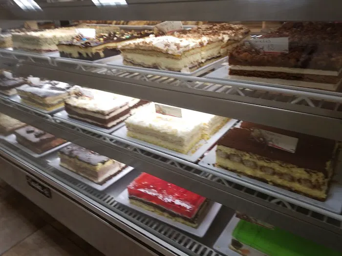 Tomi Bakery Picture 6