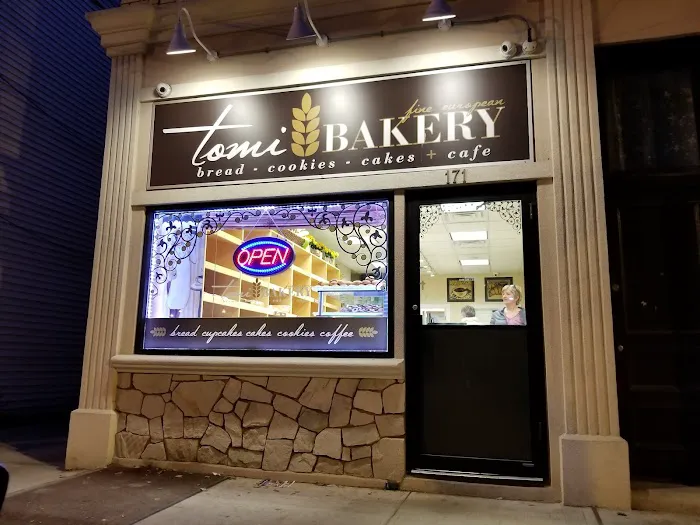 Tomi Bakery Picture 3