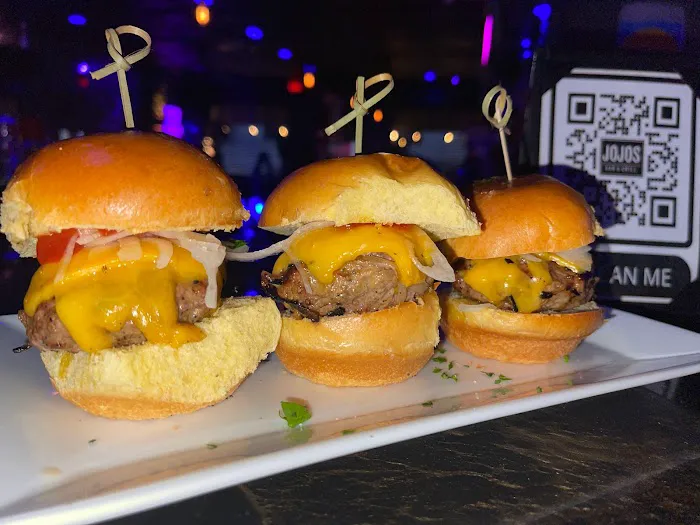 JOJOS BAR & GRILL Picture 8