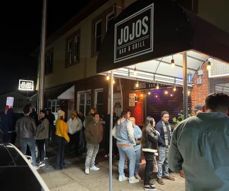 JOJOS BAR & GRILL
