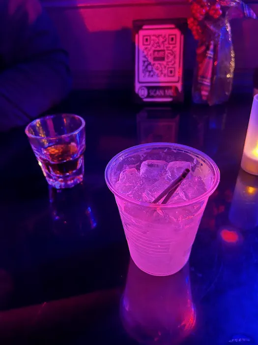 JOJOS BAR & GRILL Picture 7