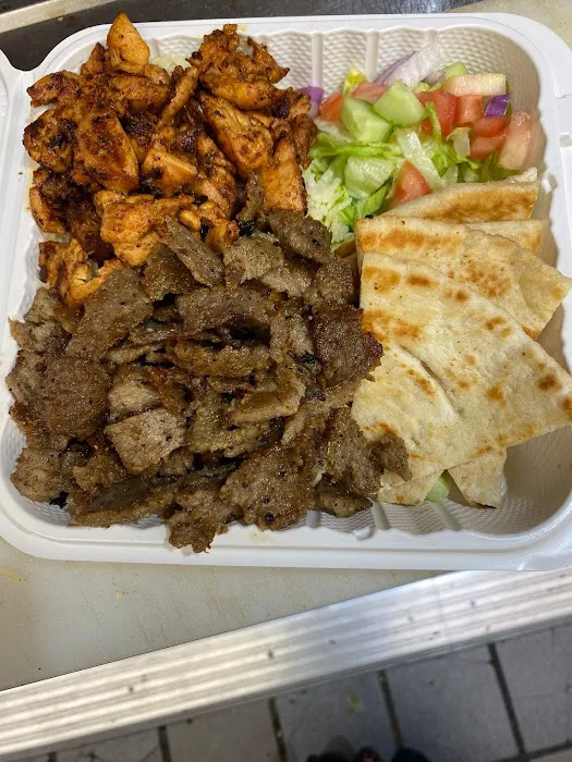 Gyro Flames - Halal Fusion Restaurant Picture 5