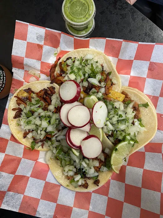 Los Rancheros Taqueria LLC Picture 7