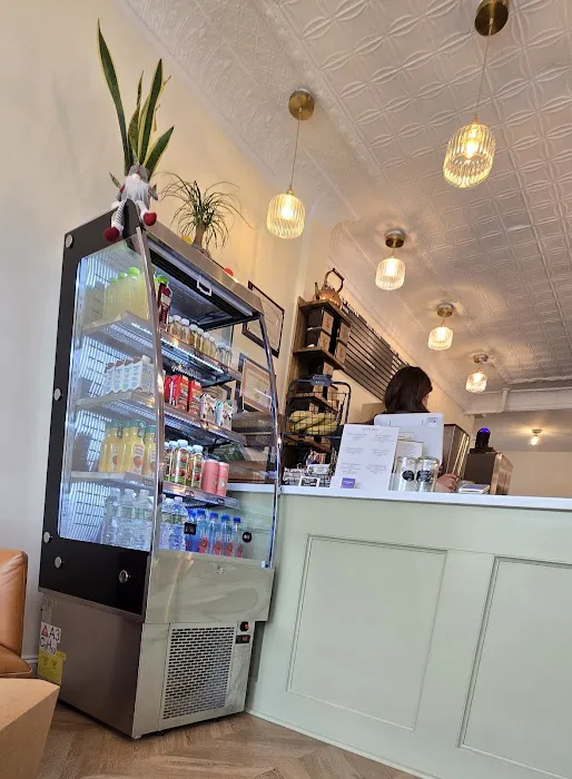 Colias Cafe Picture 1