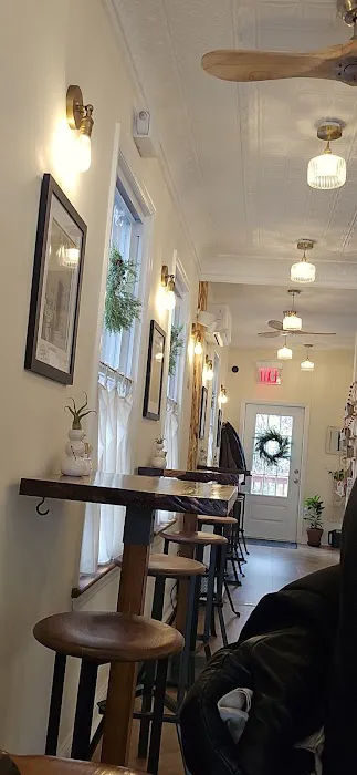 Colias Cafe Picture 4