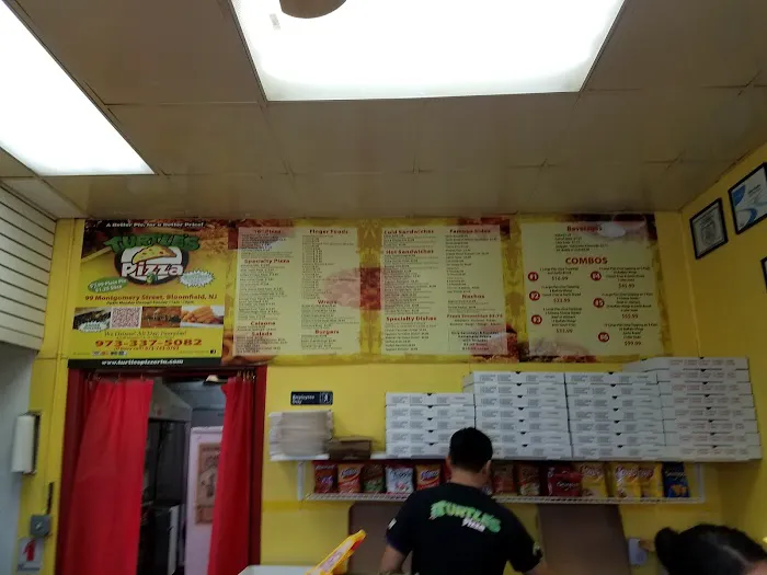 Turtle's Pizzeria Picture 1