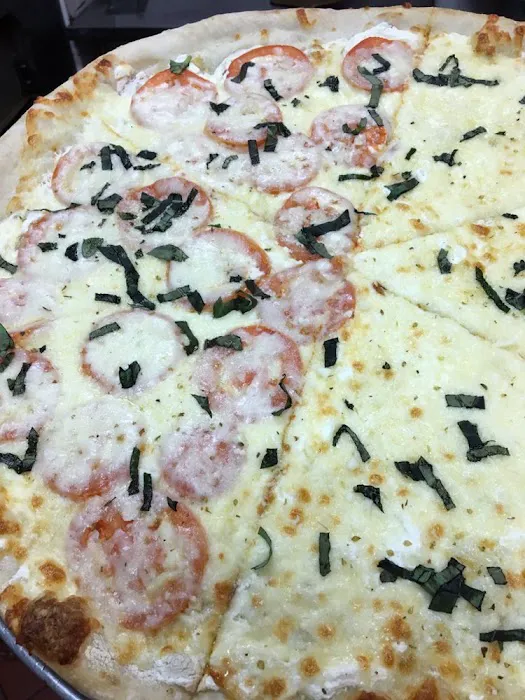 3 Guys Pizzeria Picture 10