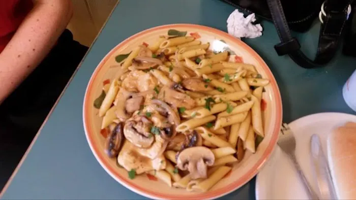 Calabrese Pizzeria & Restaurant Picture 1