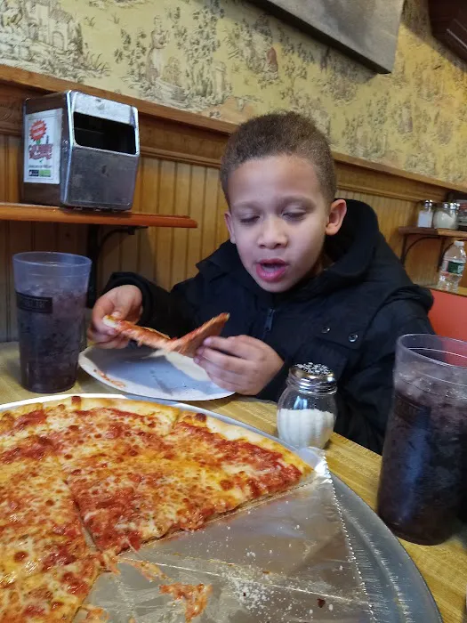 Cousins Pizza & Restaurant Picture 9