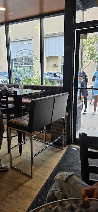Six Points Pizza Picture 8