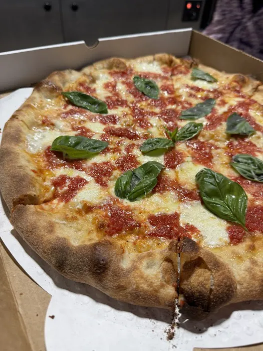 Six Points Pizza Picture 9