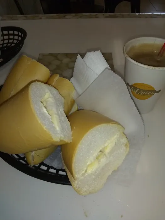 La Unica Bakery & Cafe Picture 3