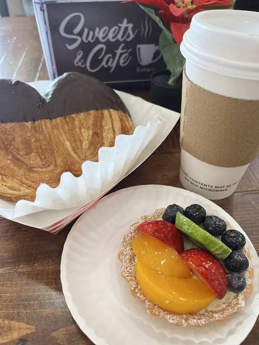 Sweets & Cafe Bakery Picture 8