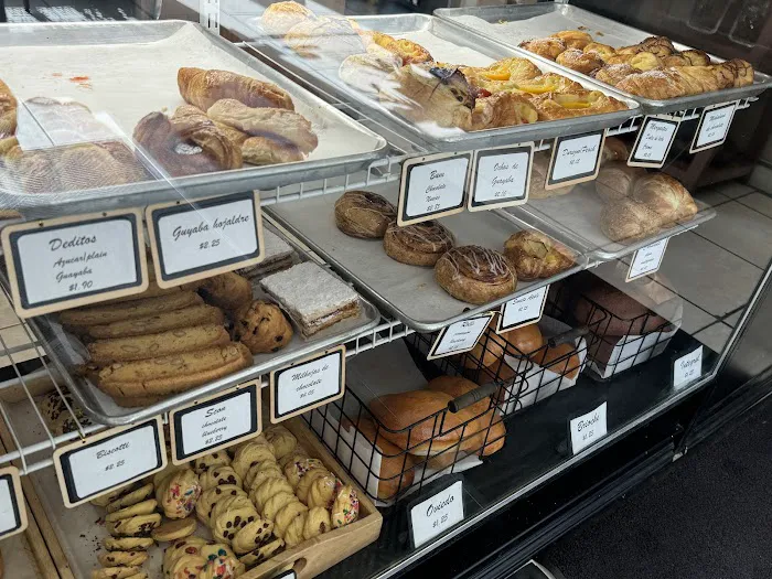 Sweets & Cafe Bakery Picture 6