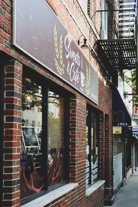 Sweets & Cafe Bakery Picture 2