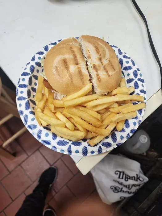 Michelle's Deli Picture 4