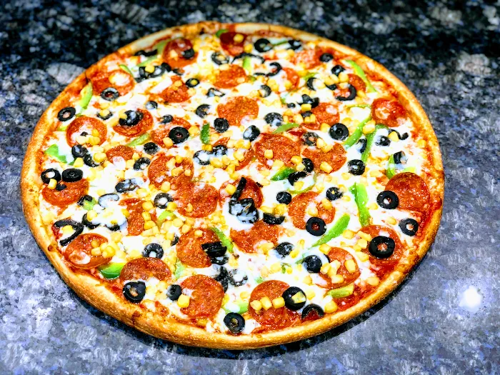 Tom's Delicious Pizza Picture 7