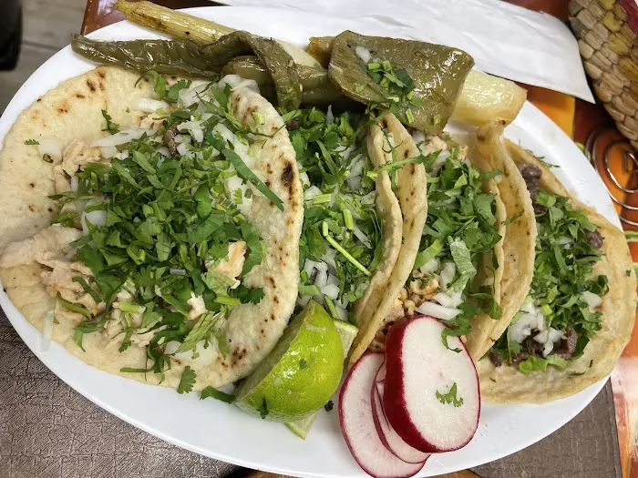 Azteca Taqueria Restaurant Picture 3