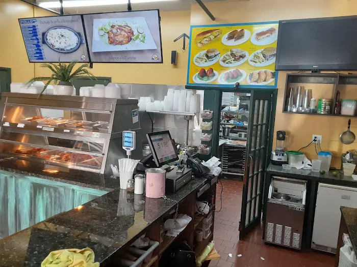 La Tinajita Pizzeria Cubana Picture 5