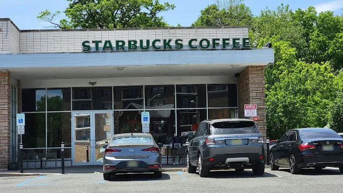 Starbucks Picture 3