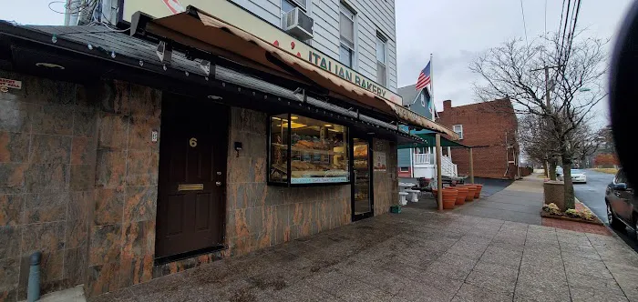 Nicolo's Italian Bakery and Deli Picture 9