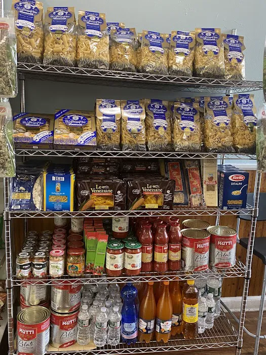 Traditional Italian Deli Picture 7