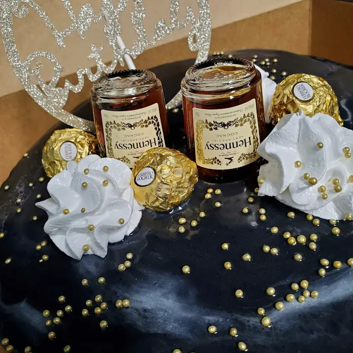 Aaliyah's Bakery Picture 6