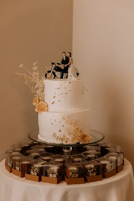 Anthony's Bakery Picture 3