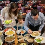 Discovering the Best Buffet Restaurants for Family Dining
