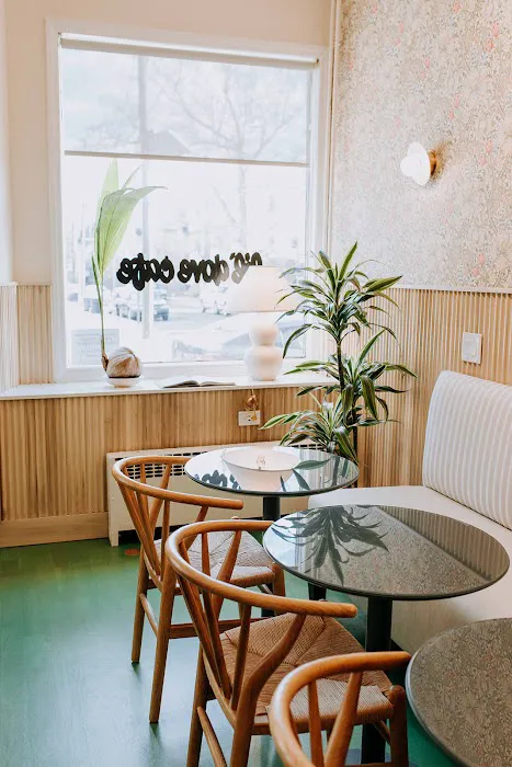 lil’ dove cafe Picture 2