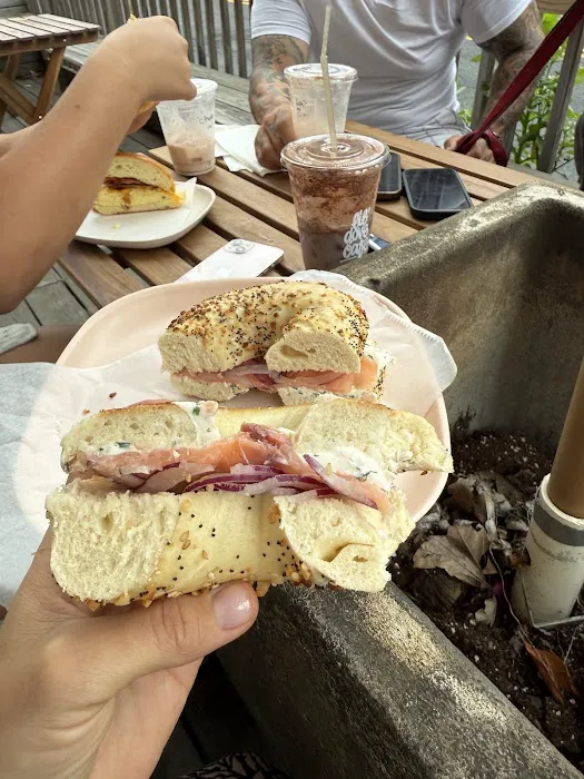 lil’ dove cafe Picture 6