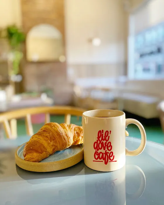 lil’ dove cafe Picture 3