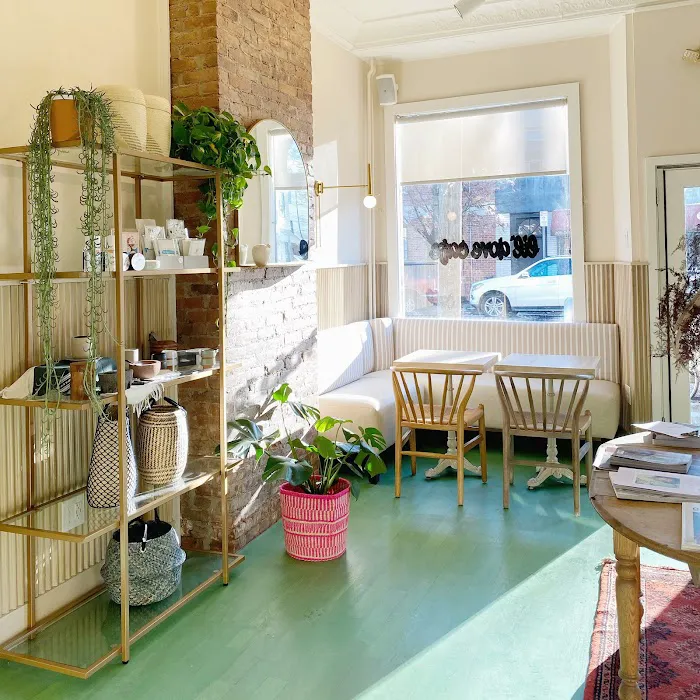lil’ dove cafe Picture 8