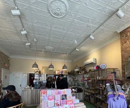 lil’ dove cafe