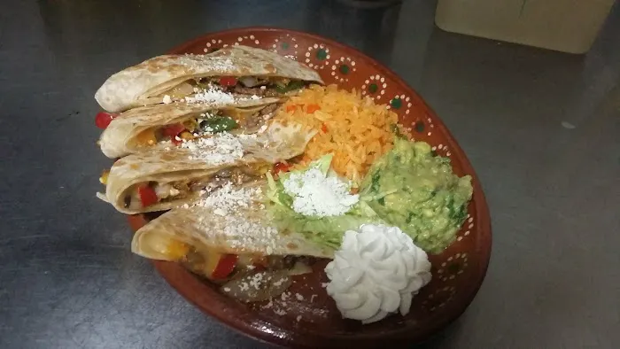 Los Amigos Restaurant, LLC Picture 8