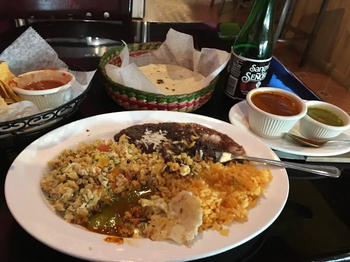 Los Amigos Restaurant, LLC Picture 10