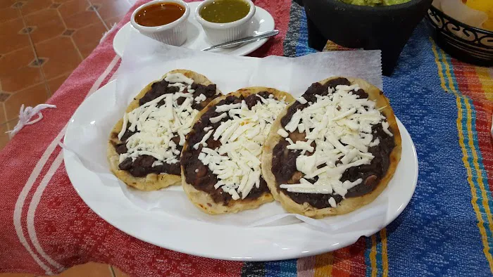 Los Amigos Restaurant, LLC Picture 6