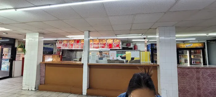 Hollywood Fried Chicken Picture 2