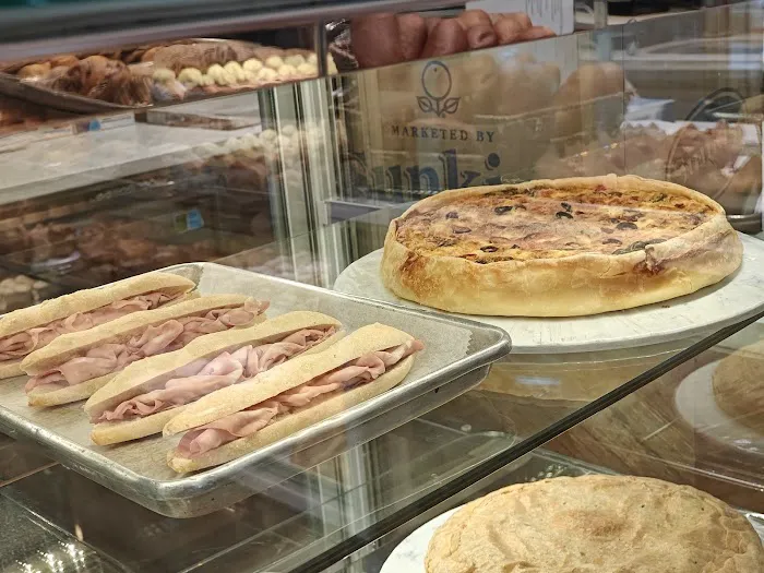 Dulce De Leche Bakery Picture 9