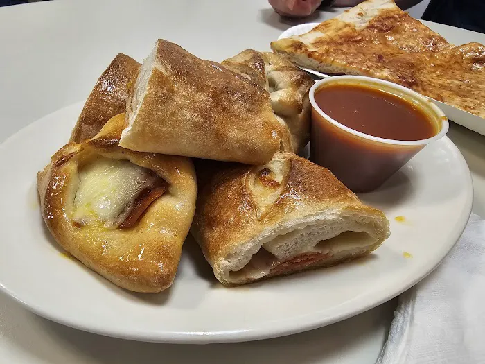 Rizzo Bakery & Pizzeria Picture 5