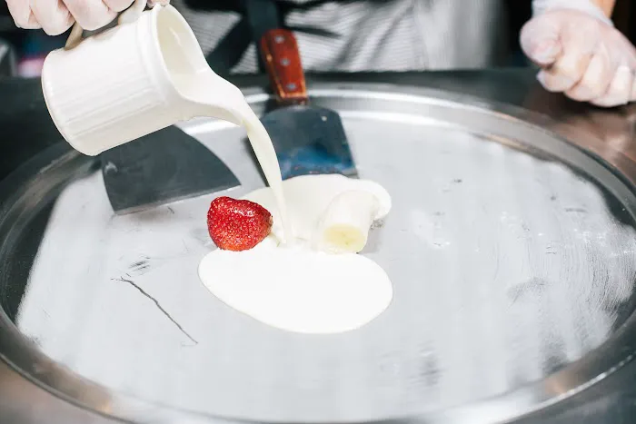 Angel's Recipe Ice Cream & Crepes Picture 4