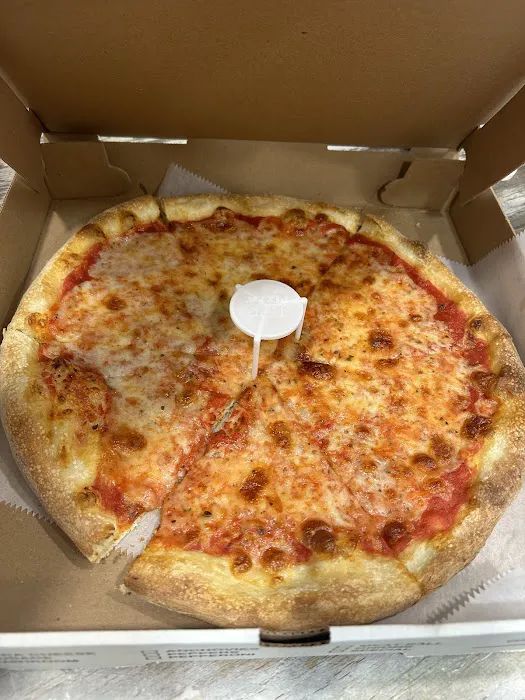 Gino's Pizzeria Picture 9