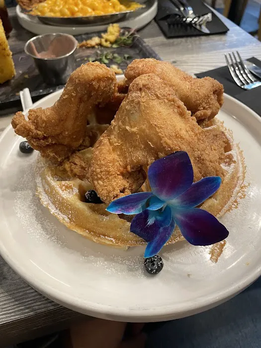 Sweet T's Southern Eatery Picture 1