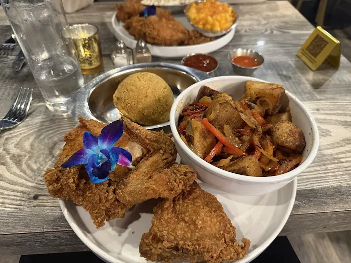 Sweet T's Southern Eatery Picture 2