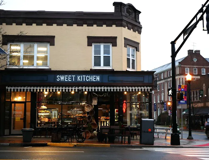 Sweet Kitchen Picture 5