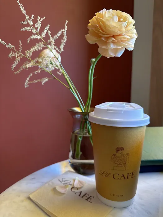 LIT CAFE Picture 7