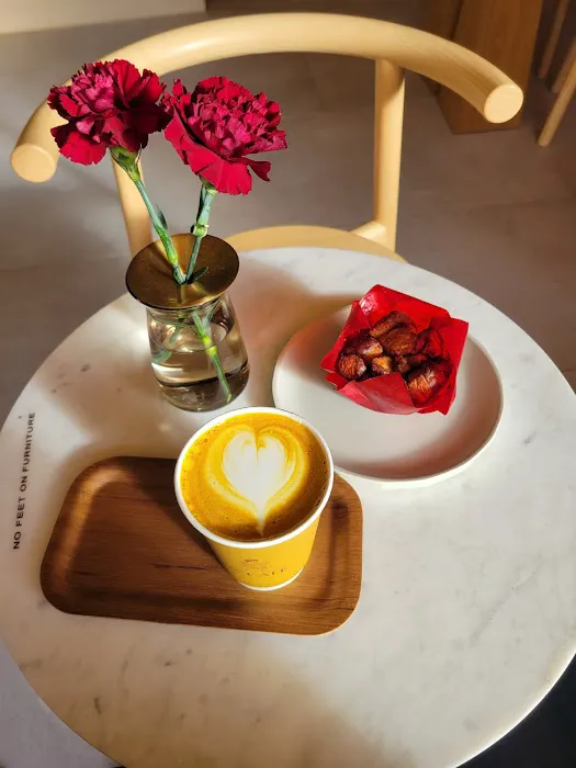 LIT CAFE Picture 1