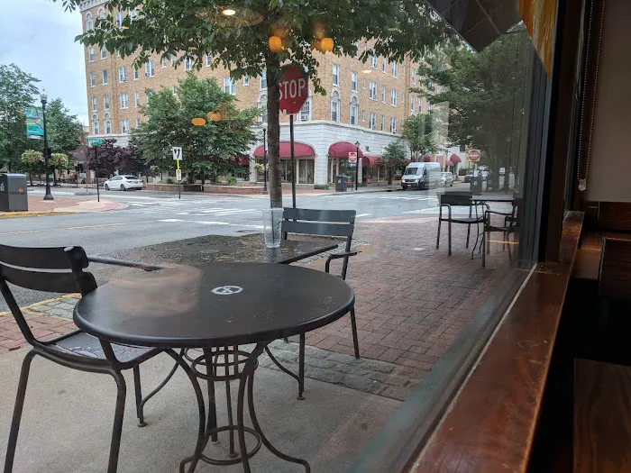 Starbucks Picture 10