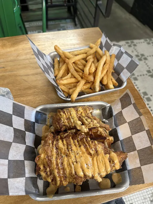 Rooster's Nashville Hot Chicken Picture 3